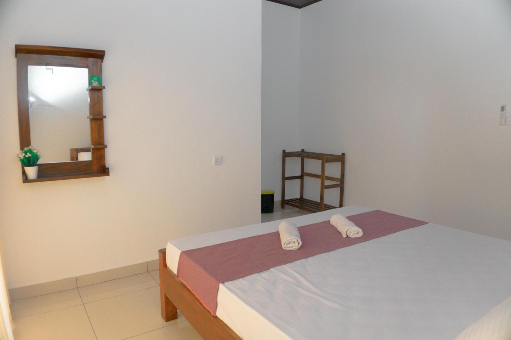 Wilpattu Restaurant & Guest House Pahala Maragahawewa Bagian luar foto