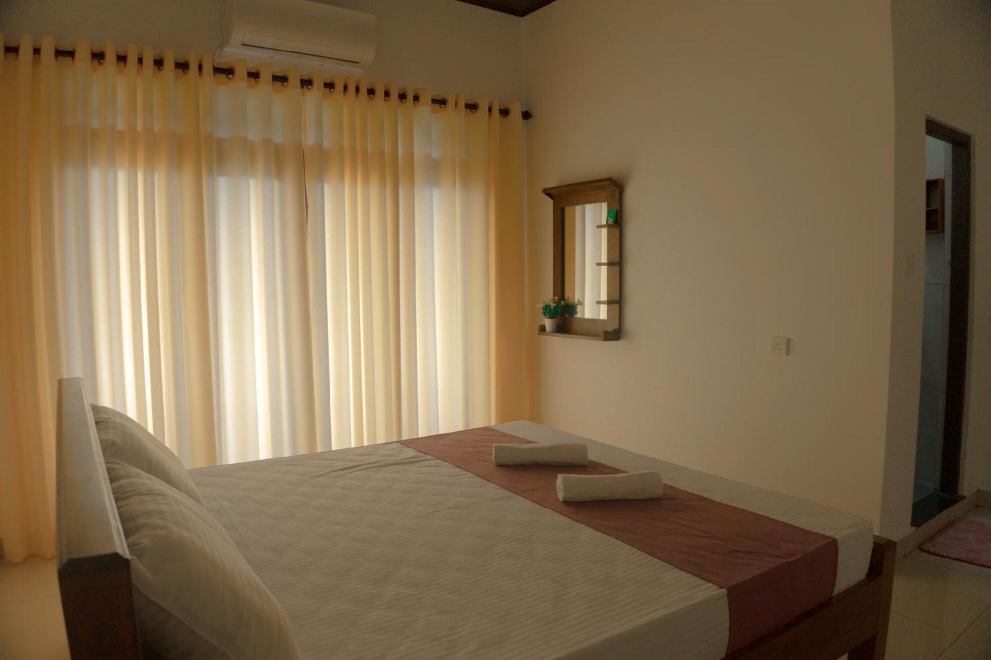 Wilpattu Restaurant & Guest House Pahala Maragahawewa Bagian luar foto