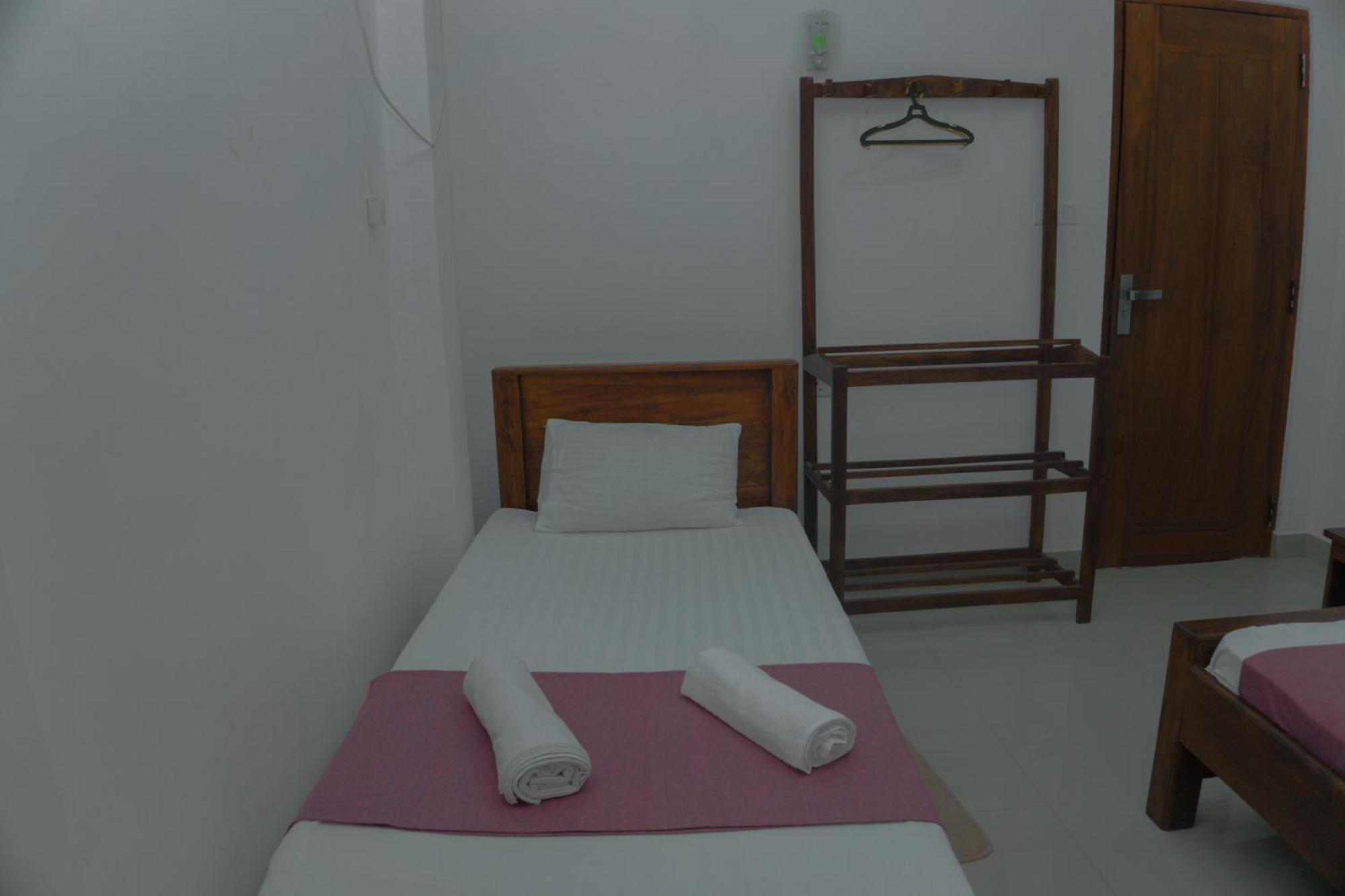 Wilpattu Restaurant & Guest House Pahala Maragahawewa Bagian luar foto